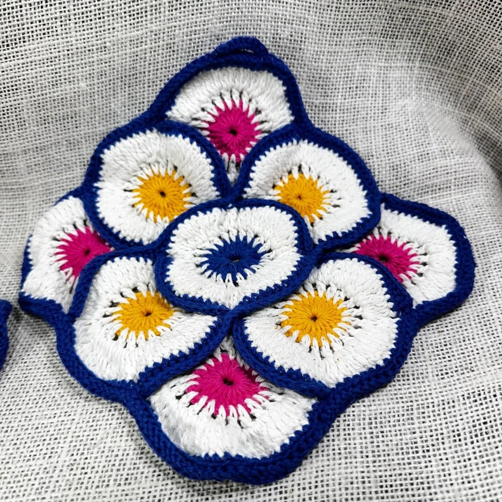 Vintage Handmade Crochet Potholders Set of 2 Floral Medallion Blue Pink‎ White